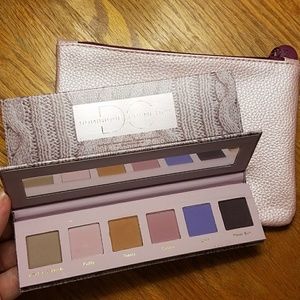 Dominique Cosmetics Eyeshadow sweater weather